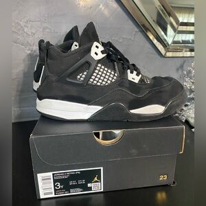 Nike Jorden 4 Retro Blk/wht youth
